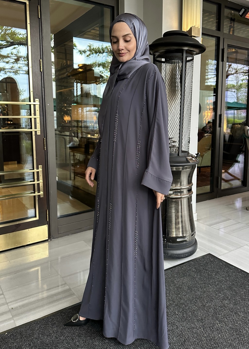 Aura Taşlı Abaya Gri
