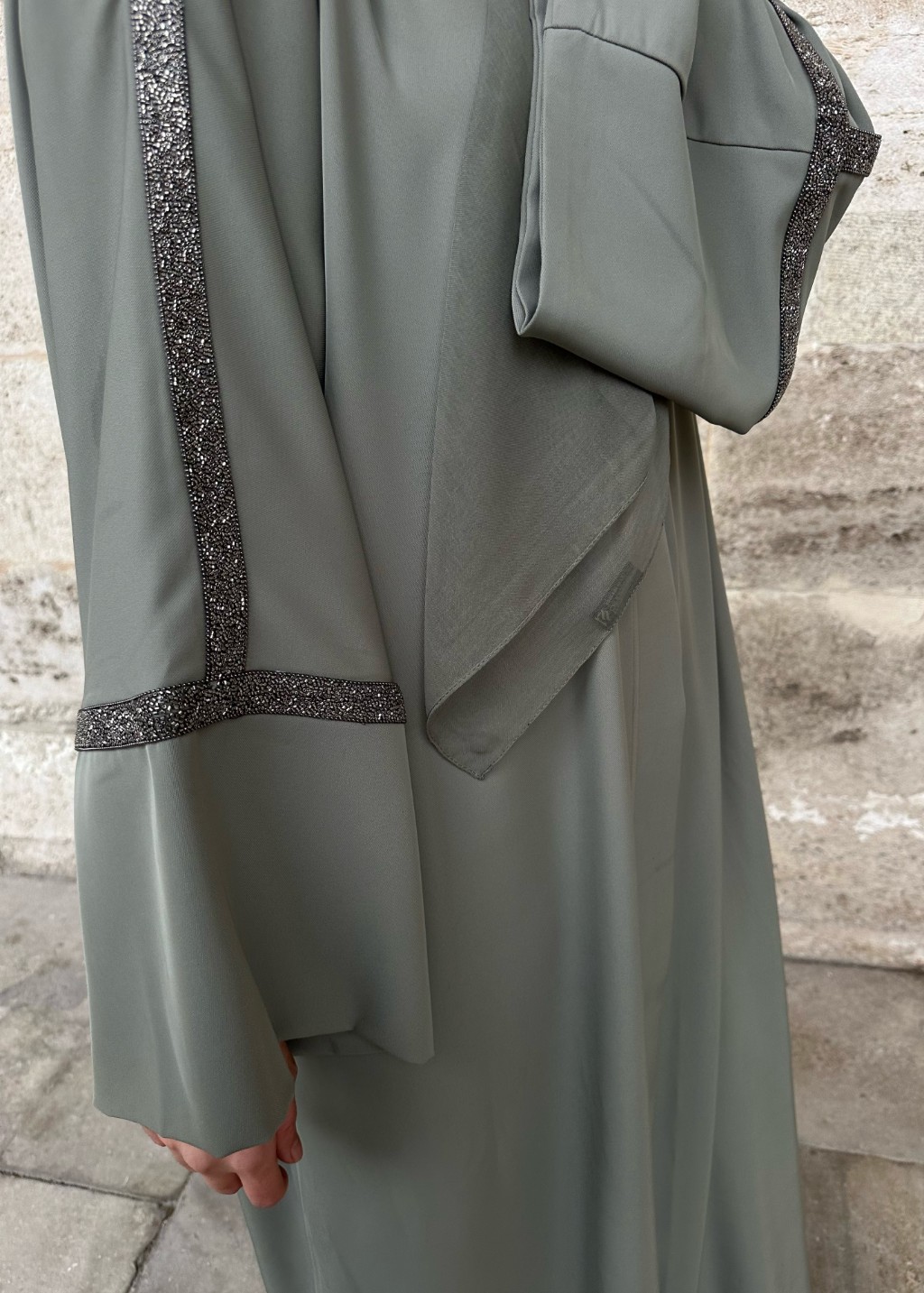 Bera Abaya Haki 