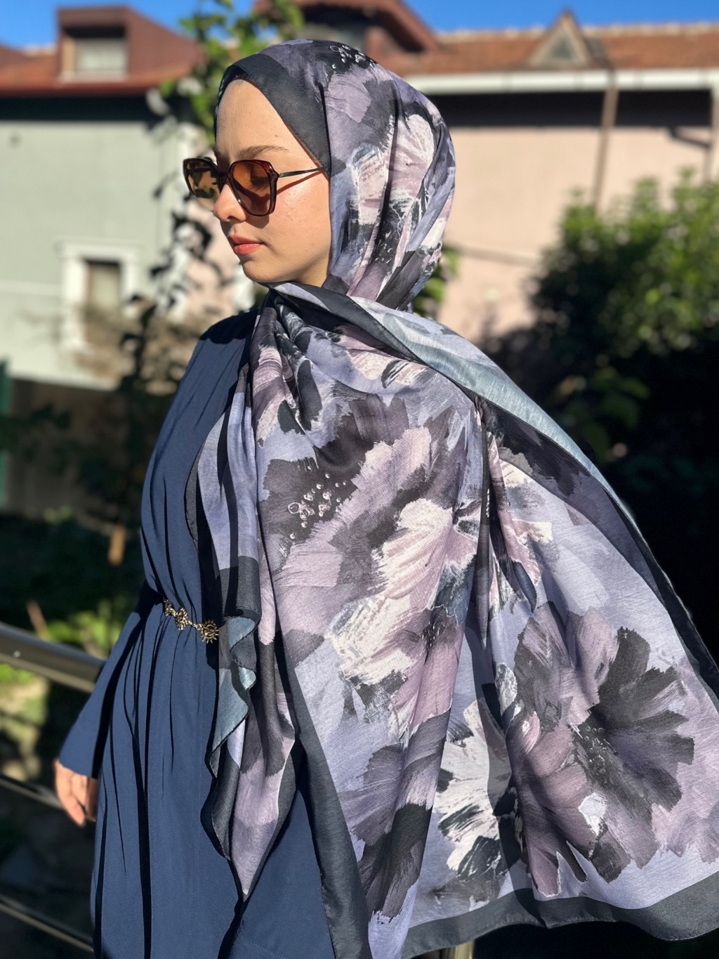 Çiçek Desenli Şal Lacivert