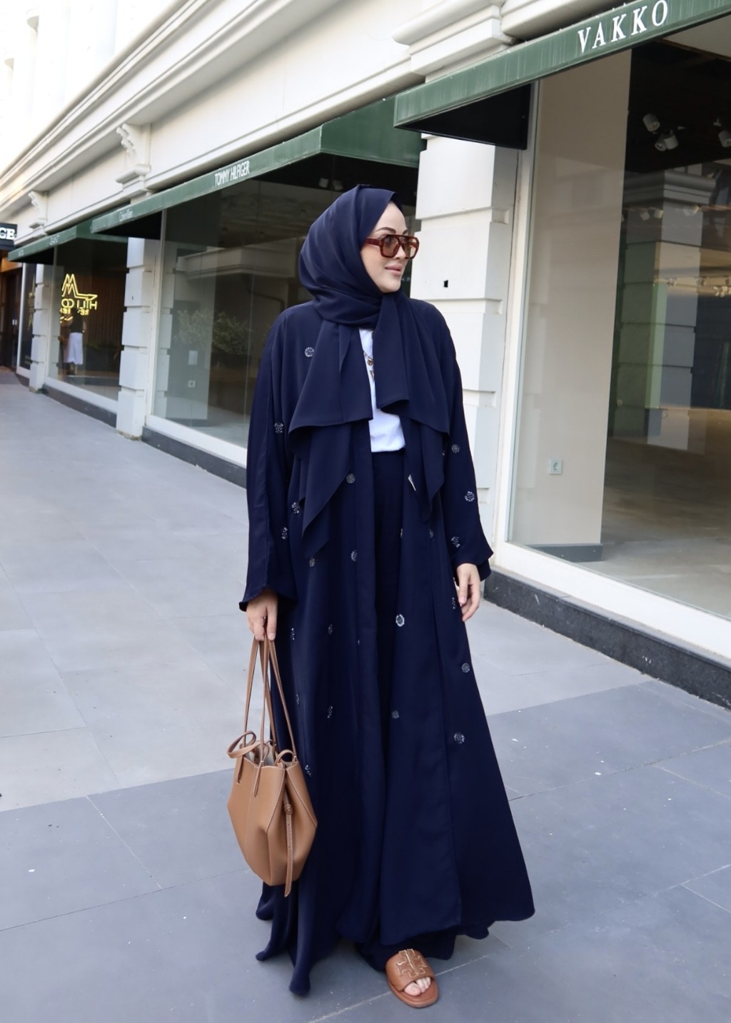 Naira Abaya Lacivert Küçük Desen 